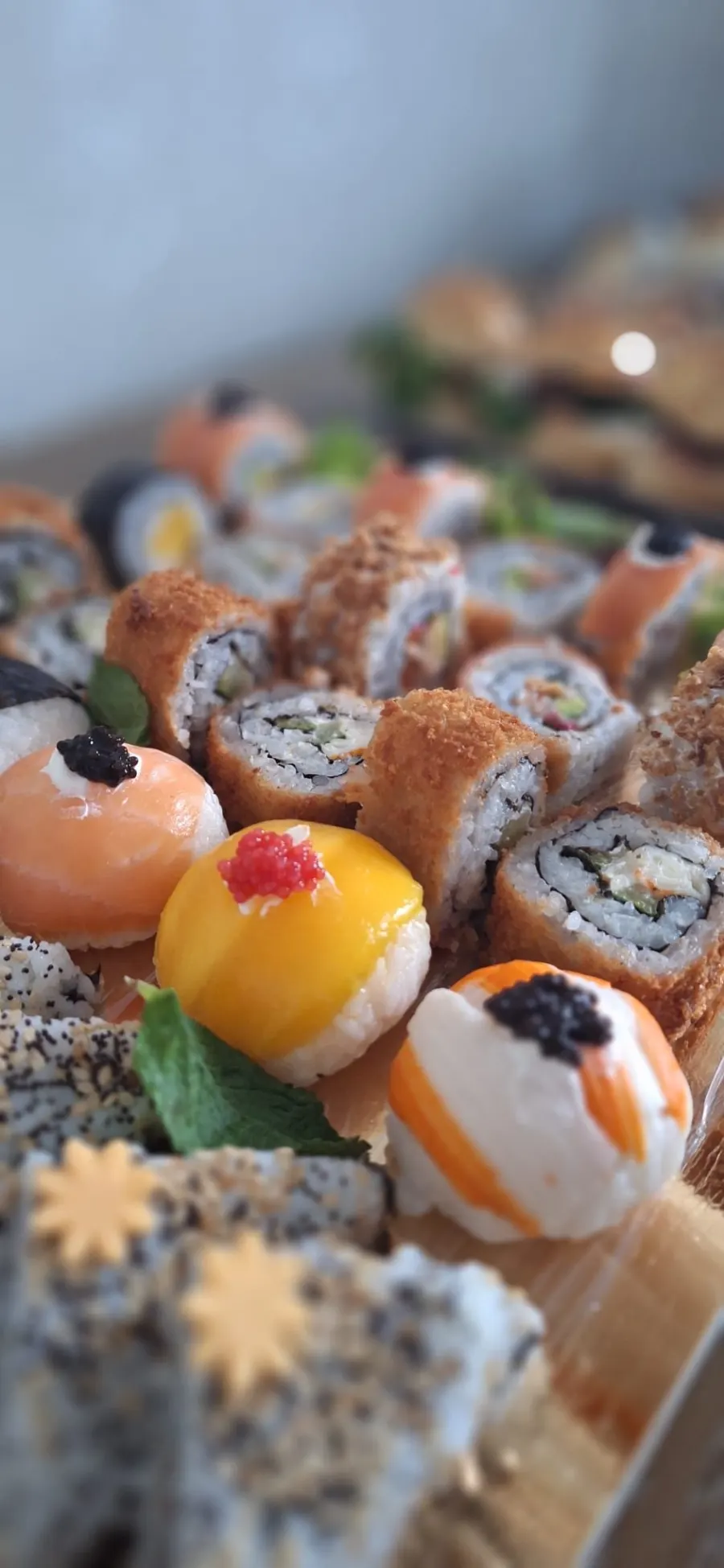 Plateau de sushis préparé par Esperanza traiteur