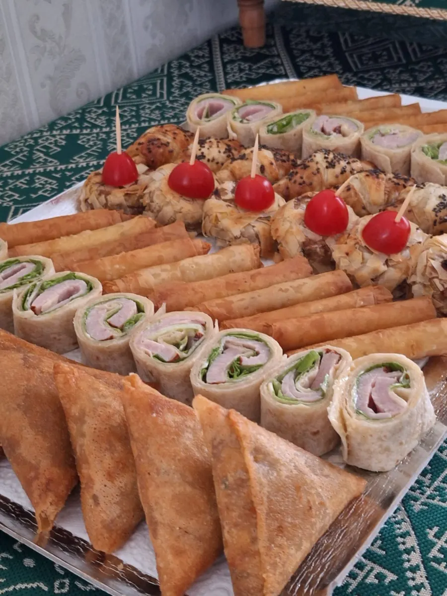 Plateau de canapés et bouchées salées maison