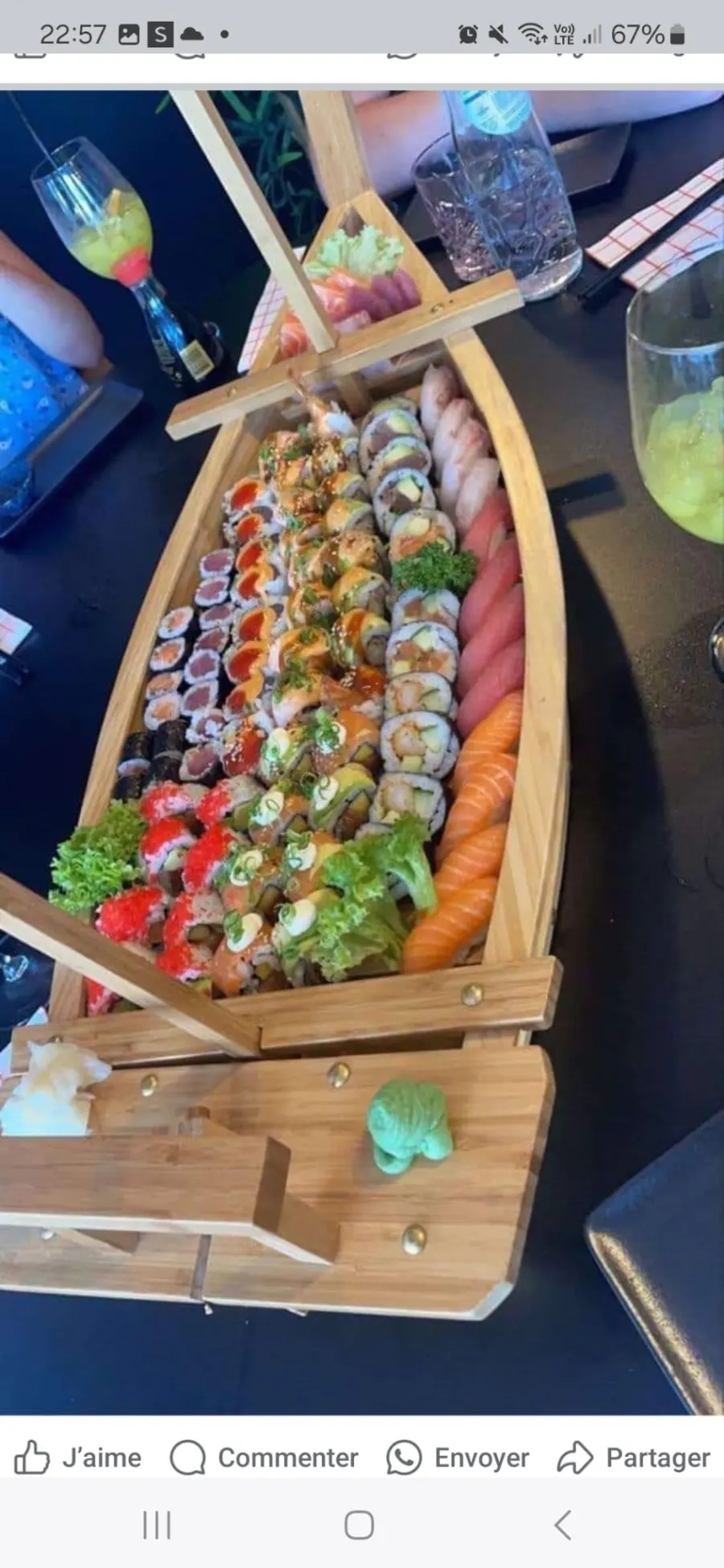 Assortiment de sushis et makis pour apéritif dînatoire