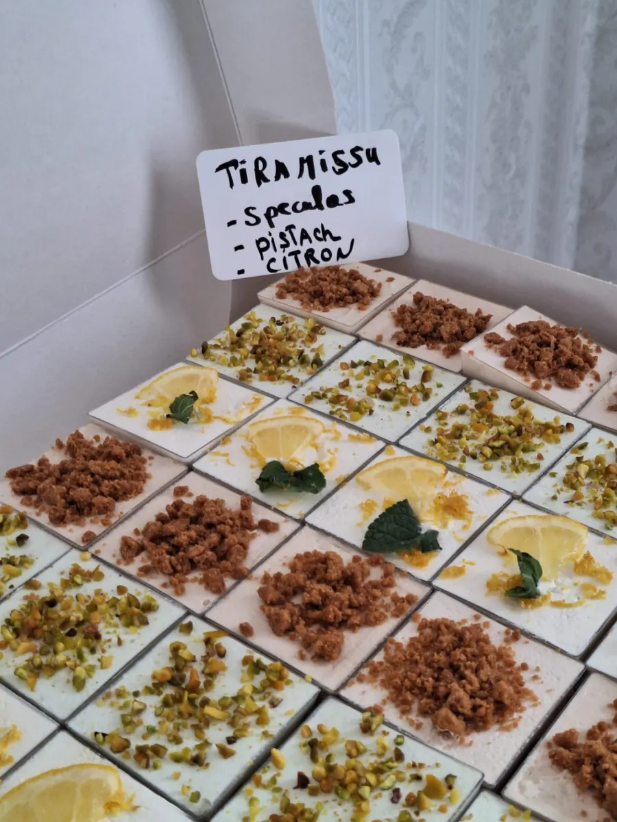 Sélection de douceurs sucrées pour buffet d'événement